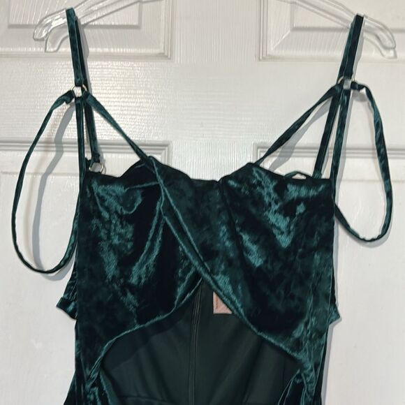 Club L London Green Velvet Cut Out Midi Dress Size US 16 - Picture 6 of 9